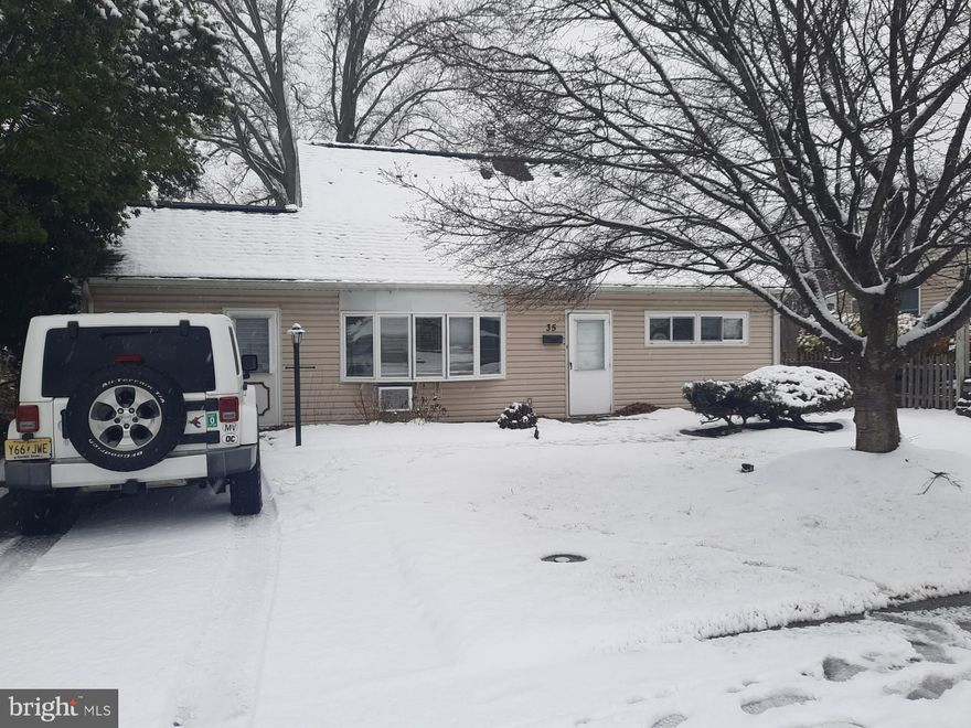 4 Bedroom, 3 Bath in Pennsbury Schools. In Law Suite on first floor complete with full Bathroom and walk in Shower, Closet and separate entrance.   Florida Room with Pellet Stove. Updated Kitchen,  Heater, Windows and much more. This Home is in Good condition and will not last.

Open House Sunday 1/26 from 11-1