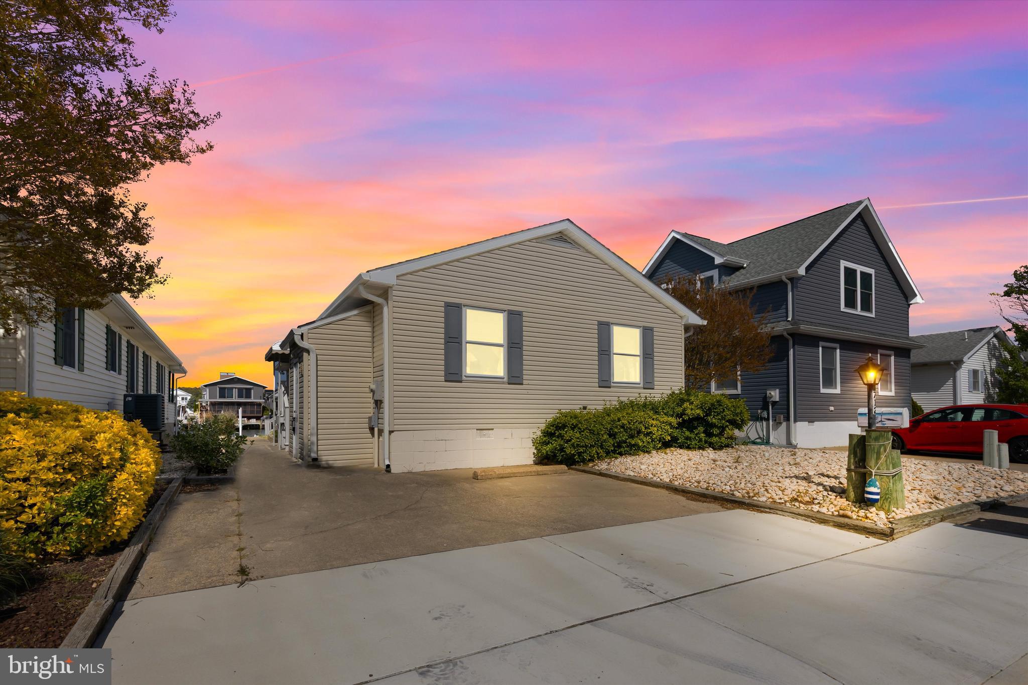712 GULF STREAM DRIVE