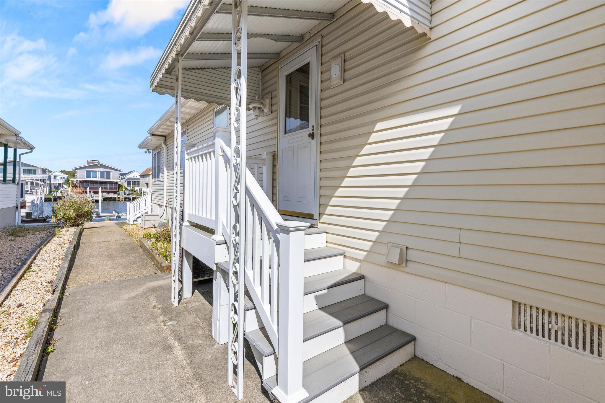 712 GULF STREAM DRIVE