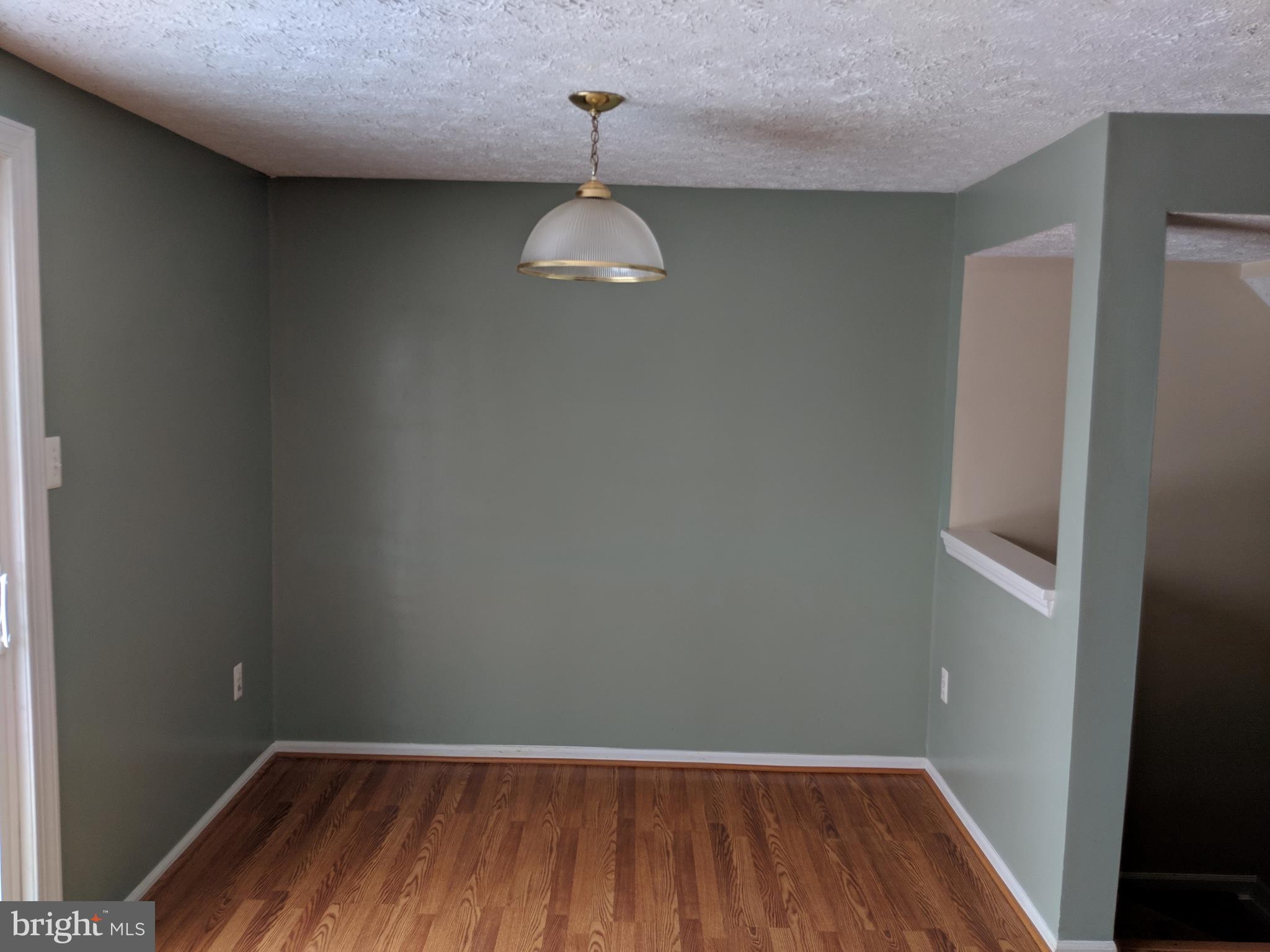 CONSTANT FRIENDSHIP - Residential