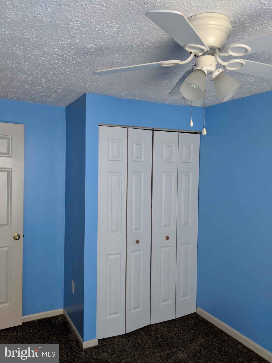 CONSTANT FRIENDSHIP - Residential