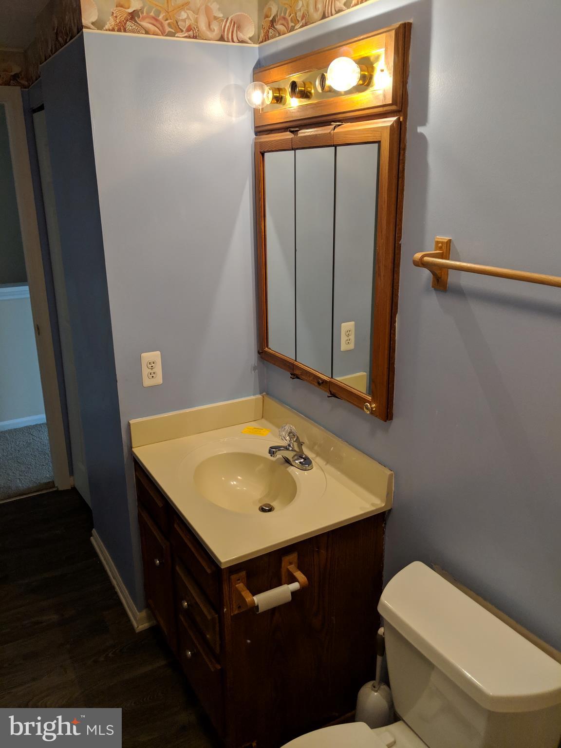 CONSTANT FRIENDSHIP - Residential