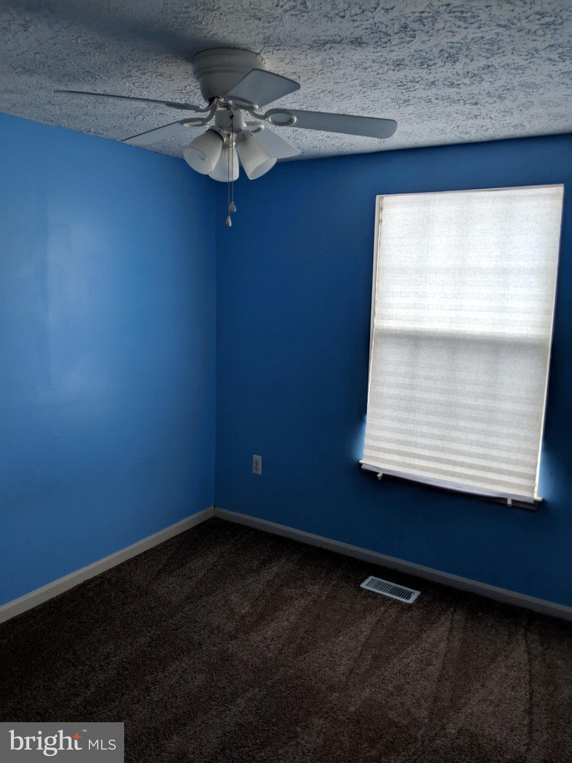 CONSTANT FRIENDSHIP - Residential