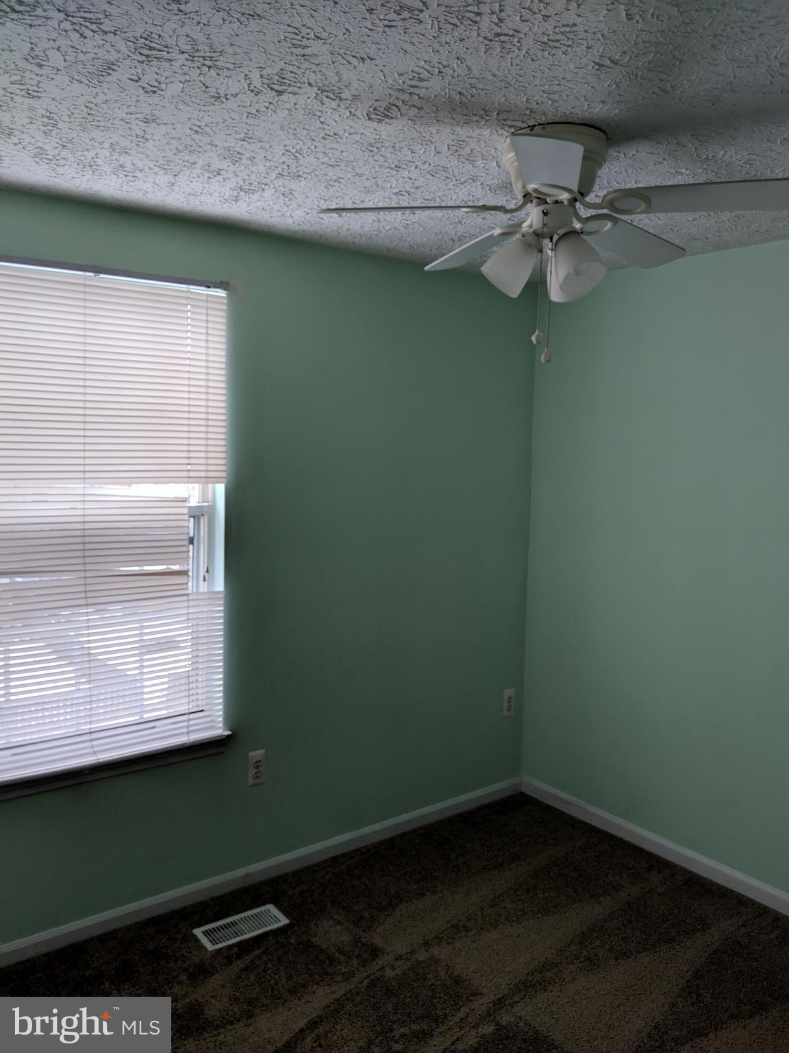 CONSTANT FRIENDSHIP - Residential