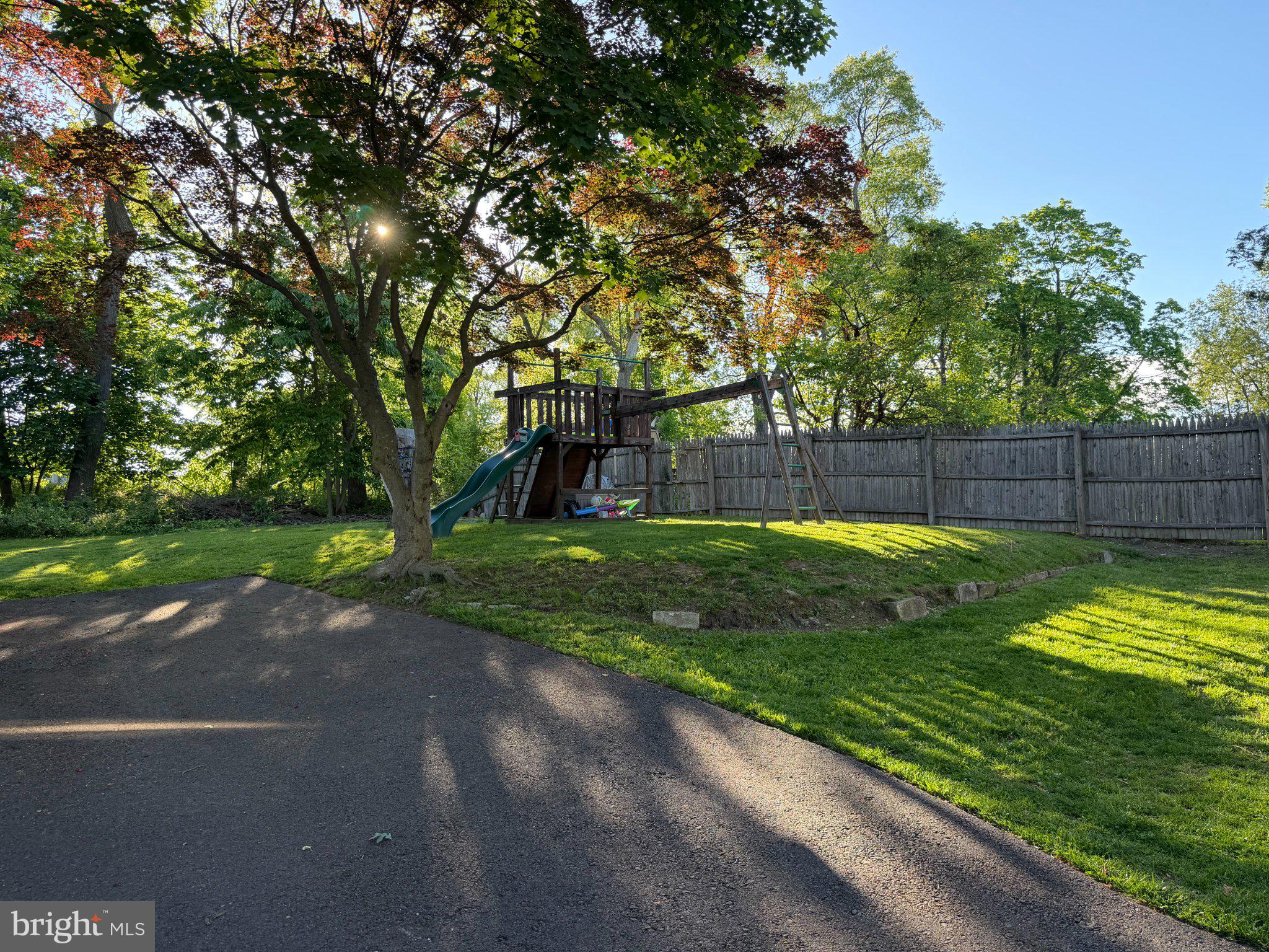 WILLOW GROVE - Residential