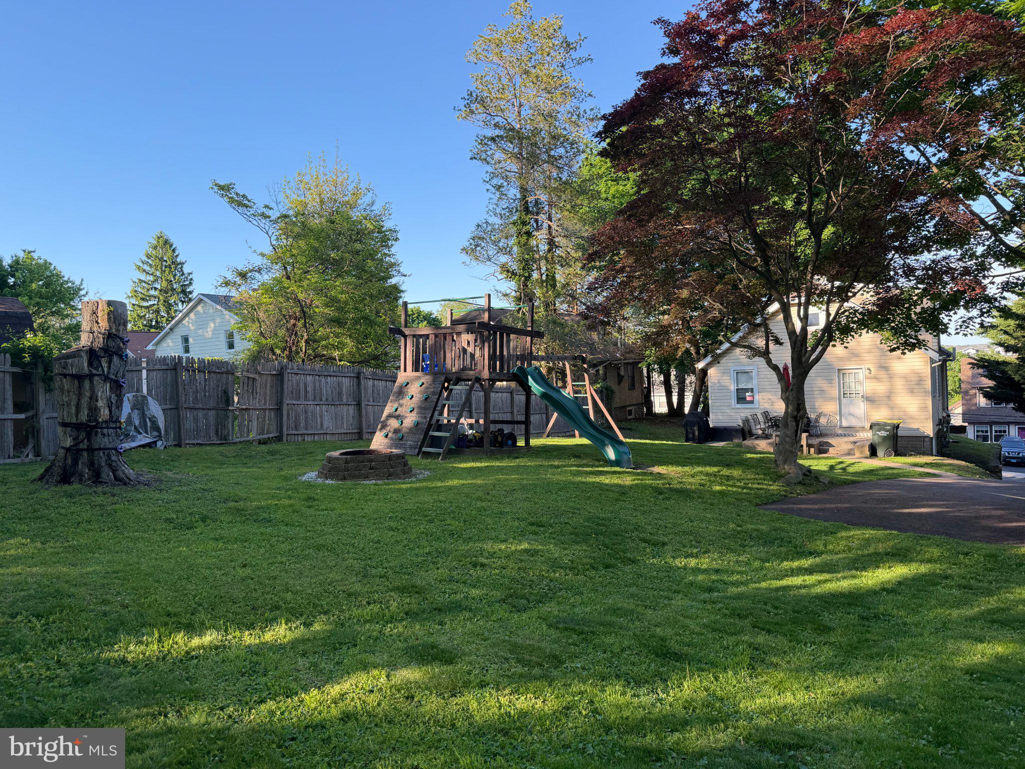 WILLOW GROVE - Residential