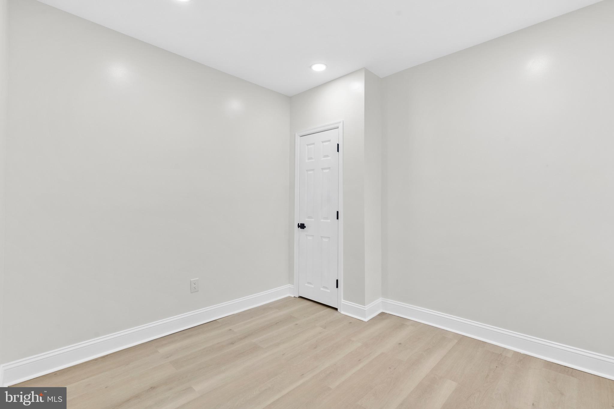 YORKTOWN - Residential