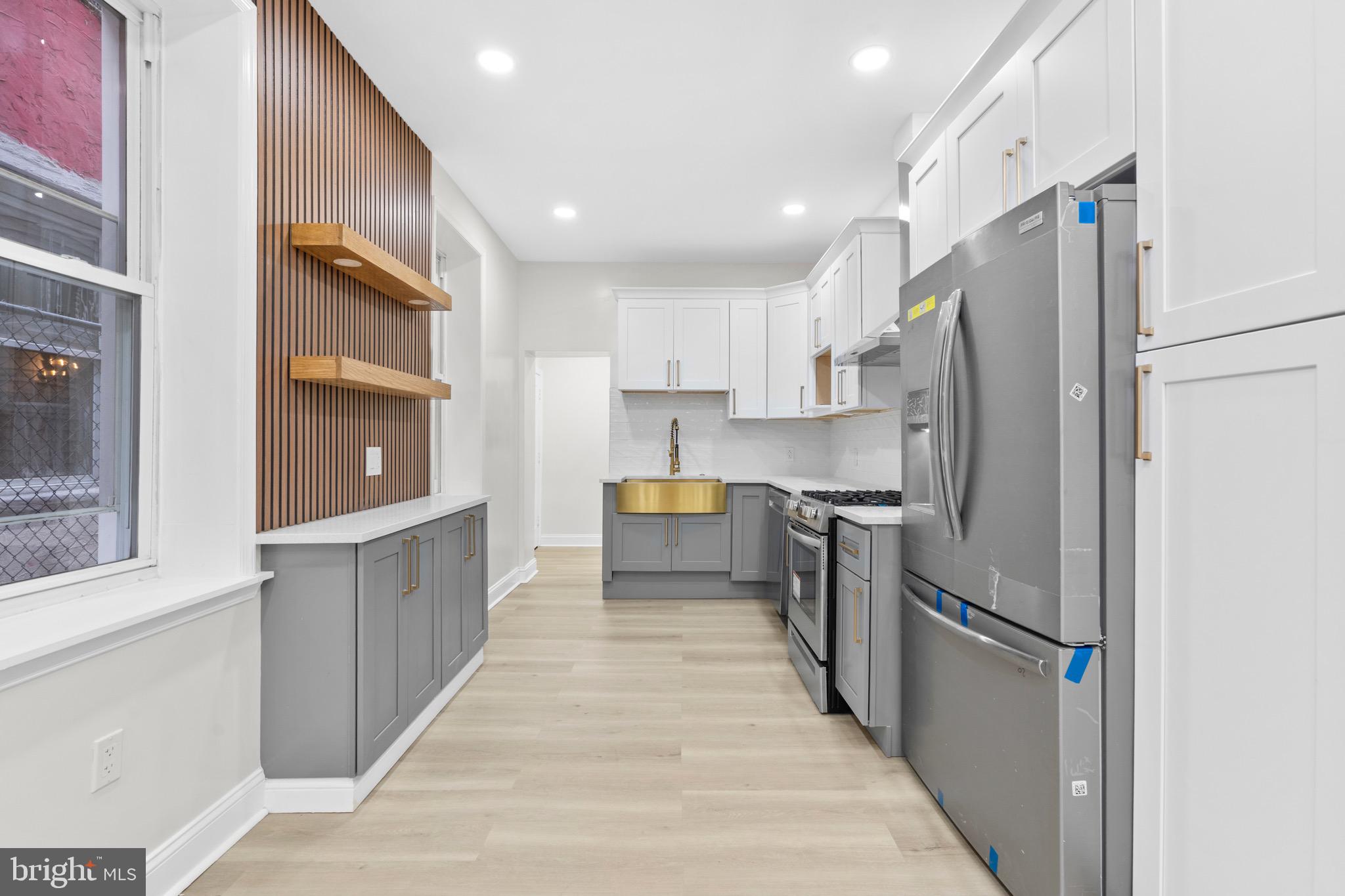 YORKTOWN - Residential