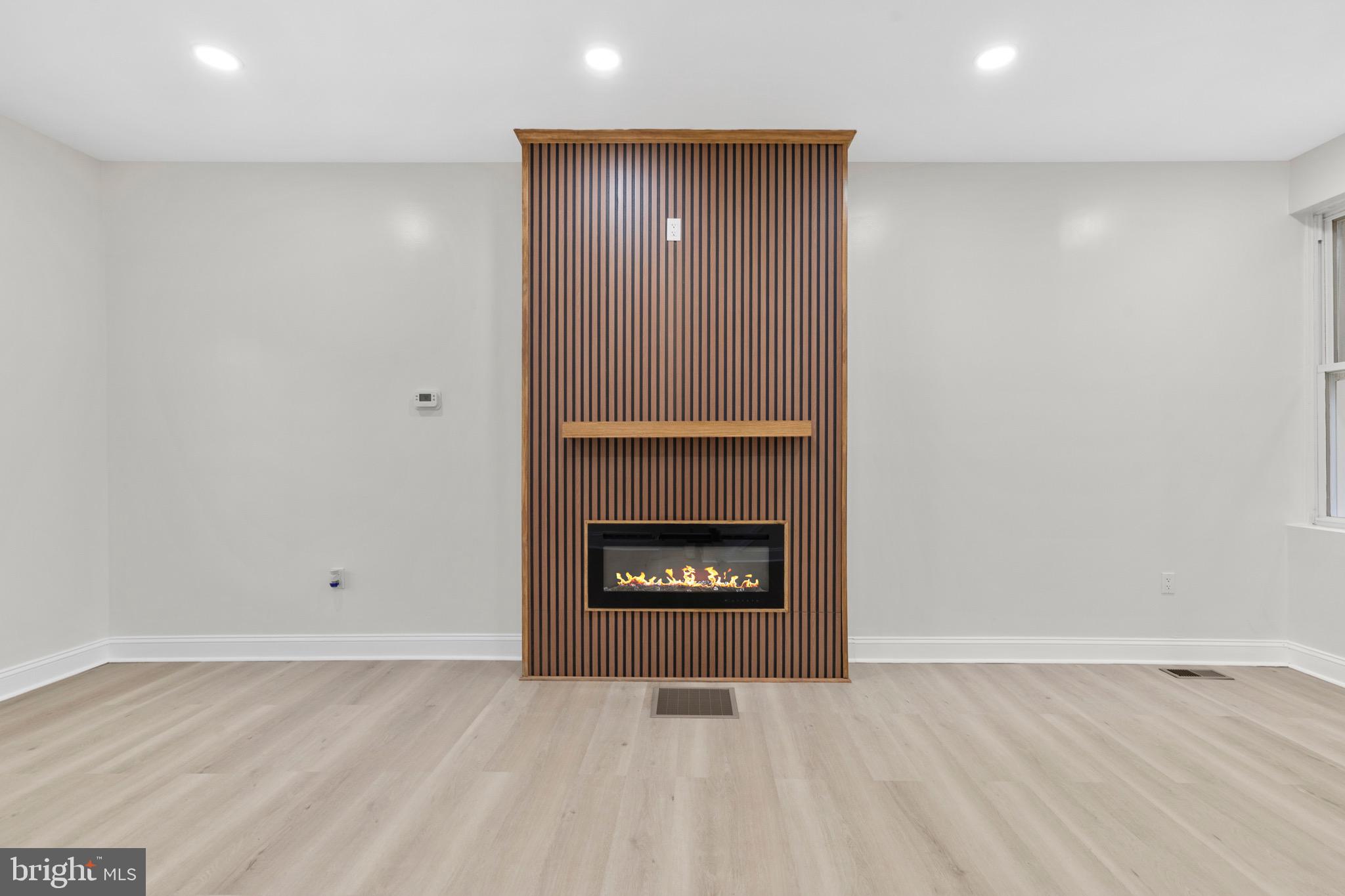 YORKTOWN - Residential