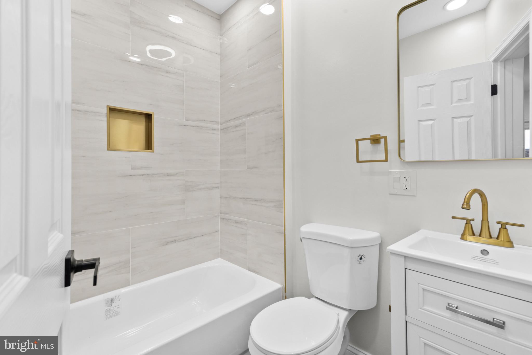 YORKTOWN - Residential