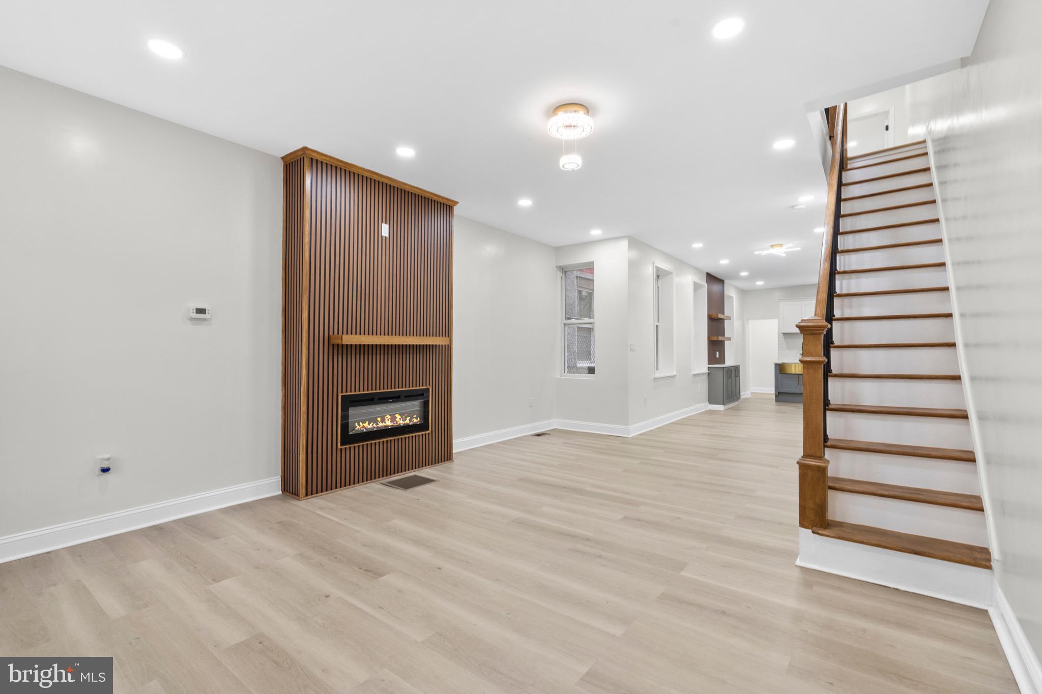 YORKTOWN - Residential