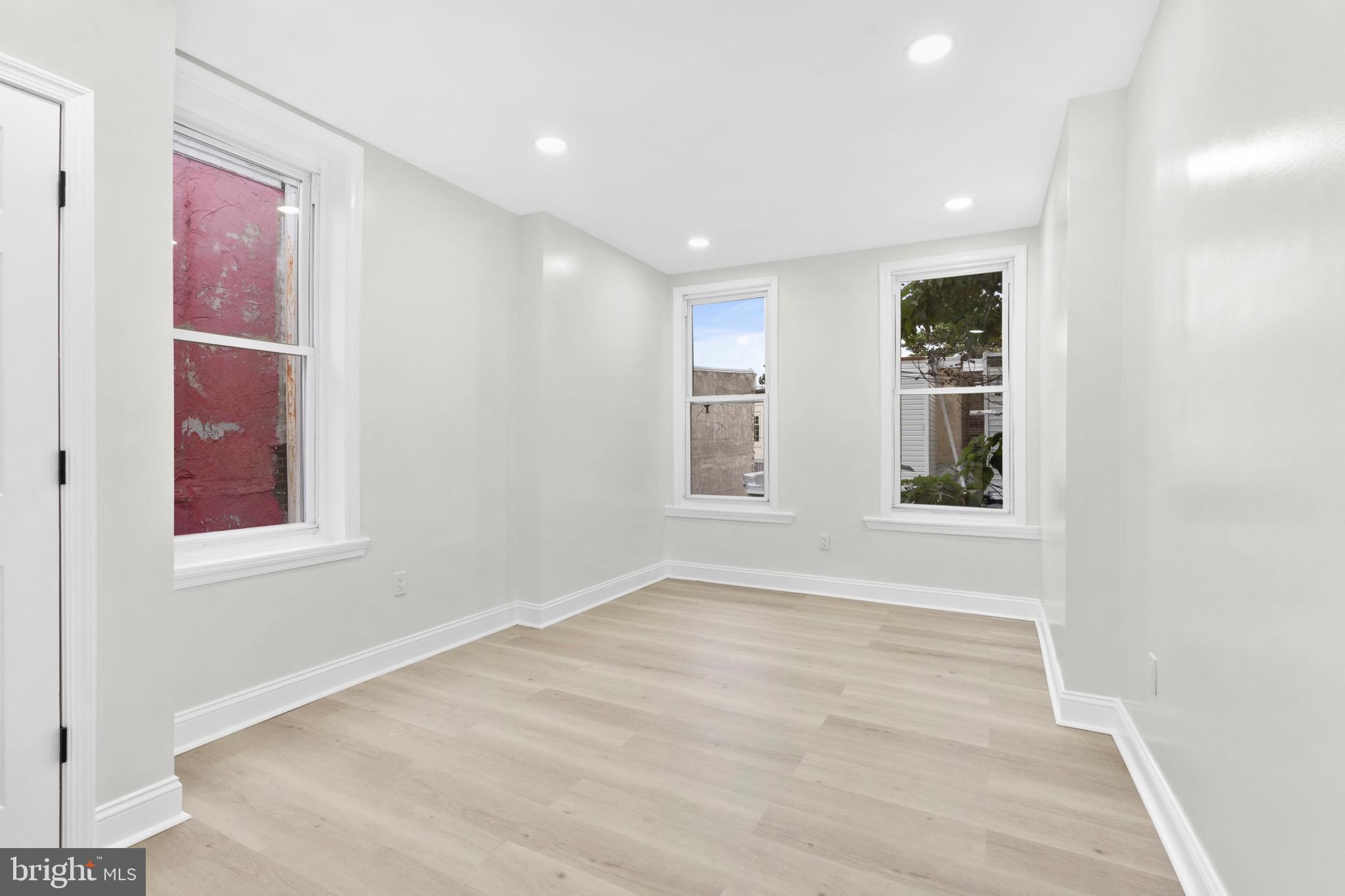 YORKTOWN - Residential