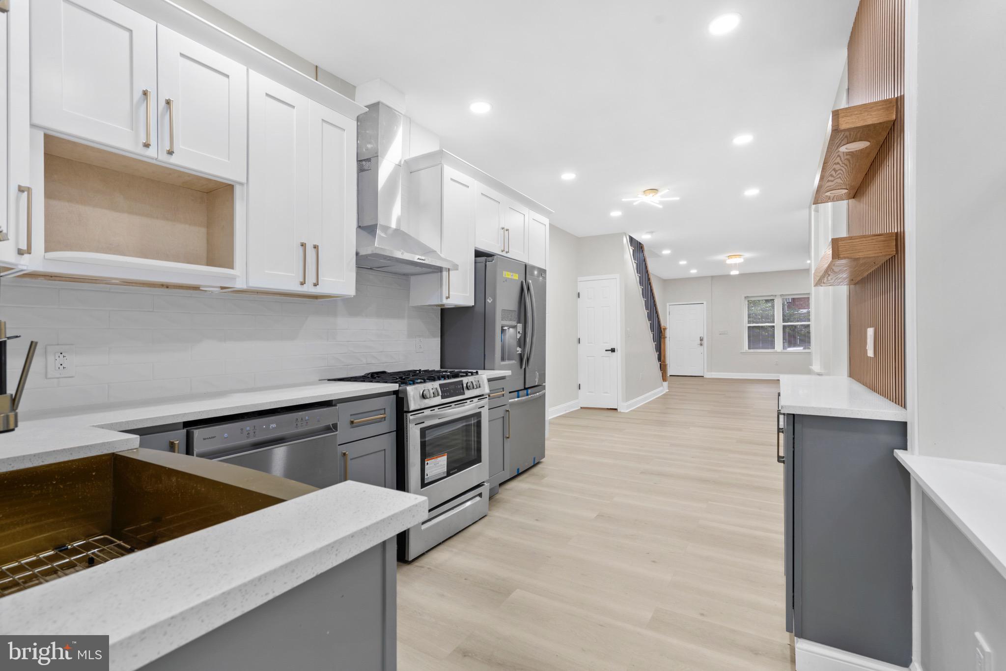 YORKTOWN - Residential