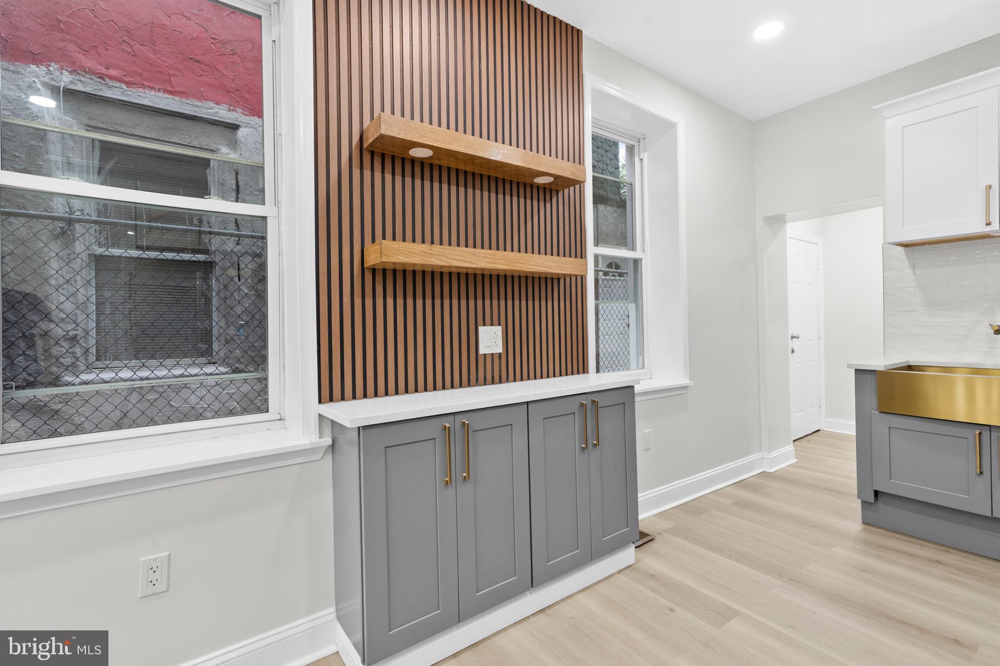 YORKTOWN - Residential