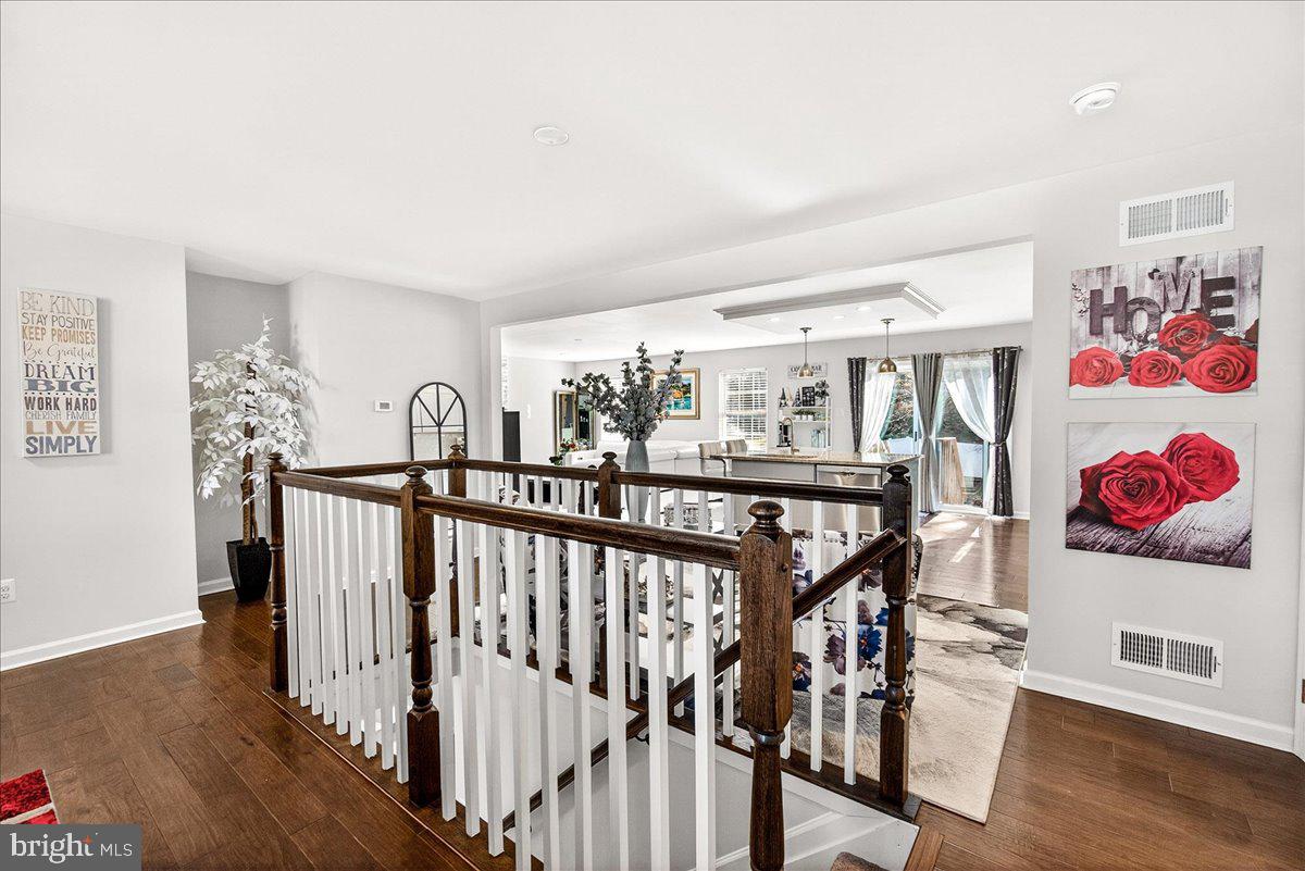 WELLINGTON TRACE - Residential