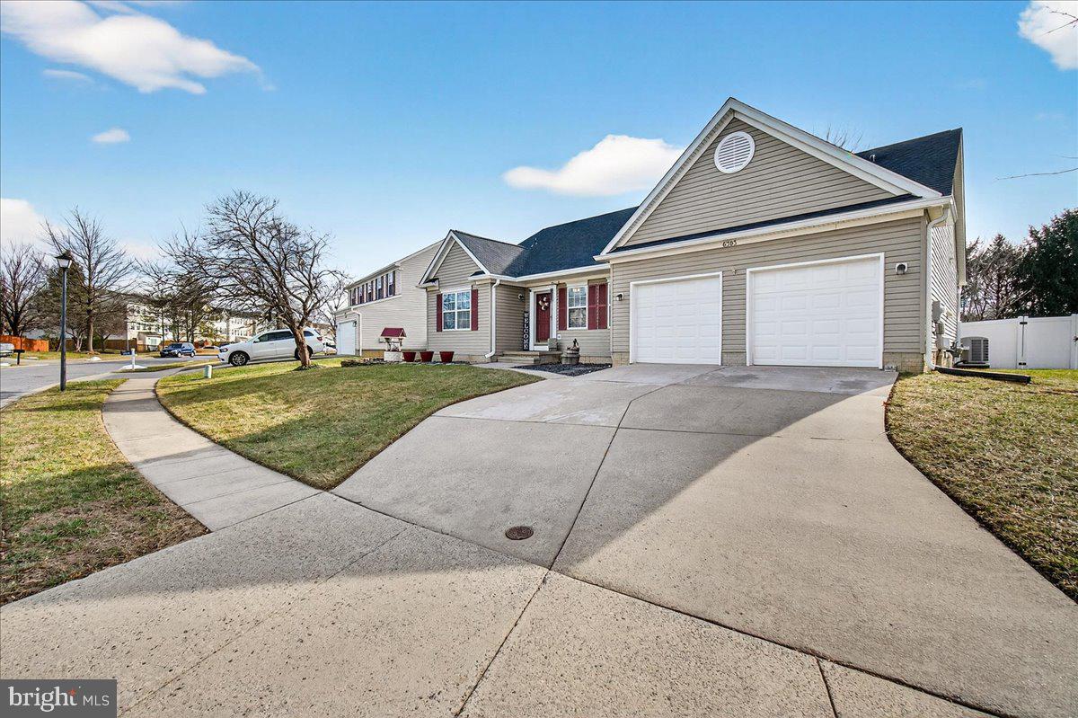 WELLINGTON TRACE - Residential