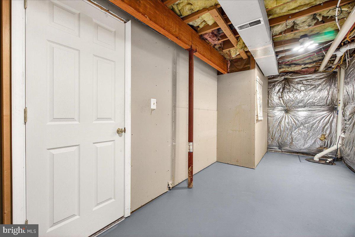 WELLINGTON TRACE - Residential