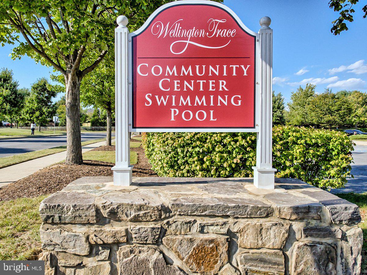 WELLINGTON TRACE - Residential