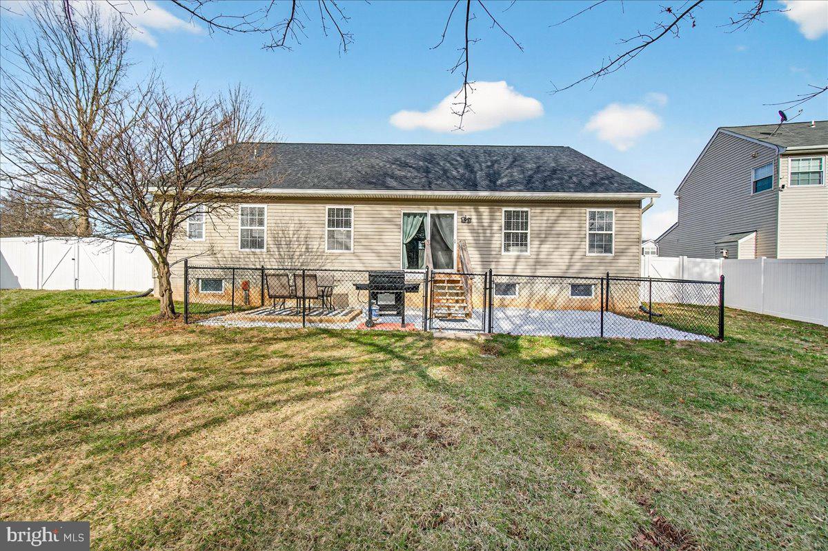 WELLINGTON TRACE - Residential