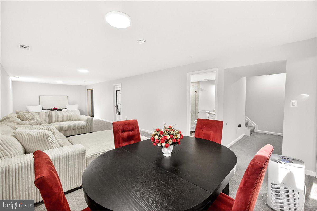 WELLINGTON TRACE - Residential