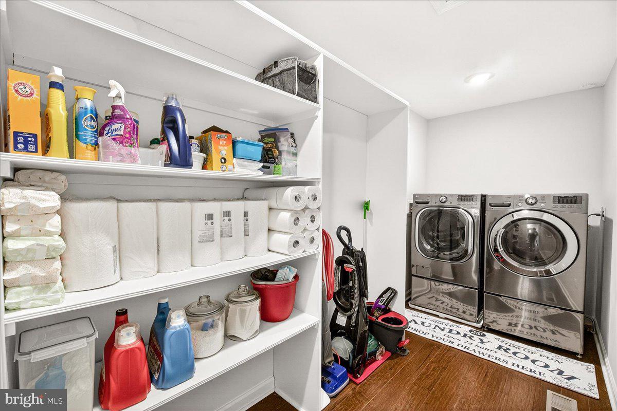 WELLINGTON TRACE - Residential