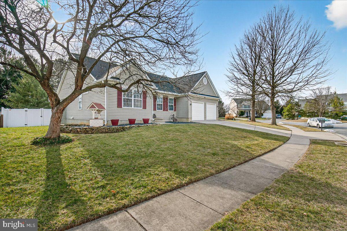 WELLINGTON TRACE - Residential