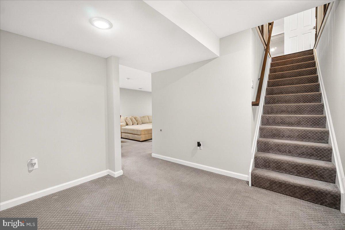 WELLINGTON TRACE - Residential