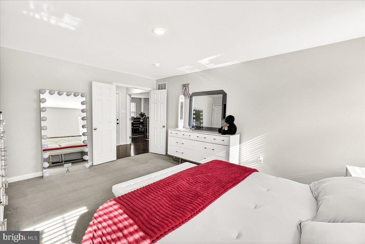 WELLINGTON TRACE - Residential