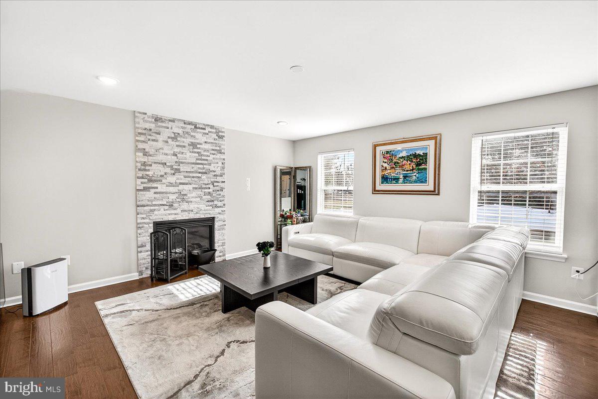 WELLINGTON TRACE - Residential