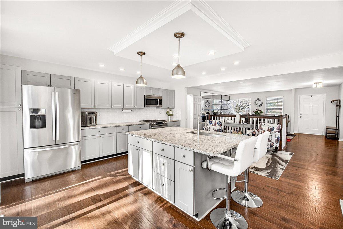 WELLINGTON TRACE - Residential