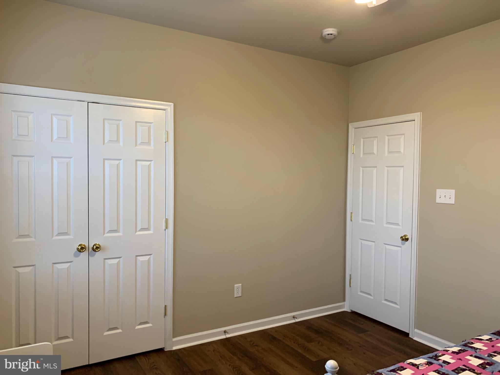 WHISPERING HILLS - Residential