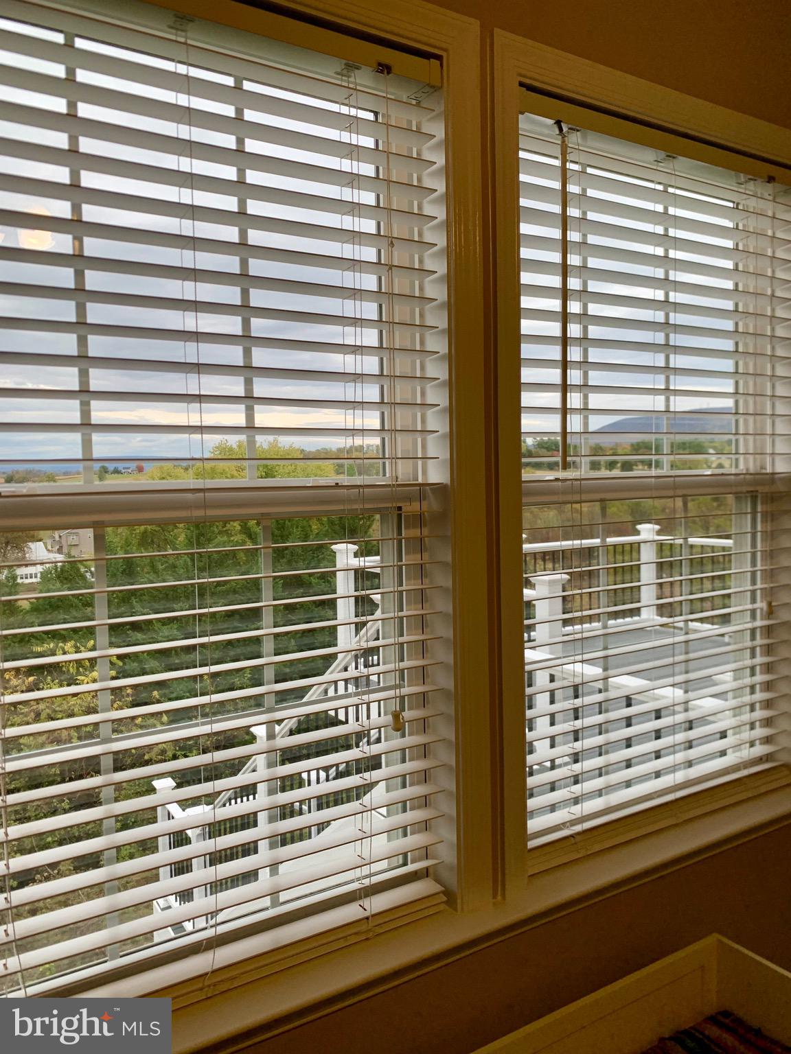 WHISPERING HILLS - Residential