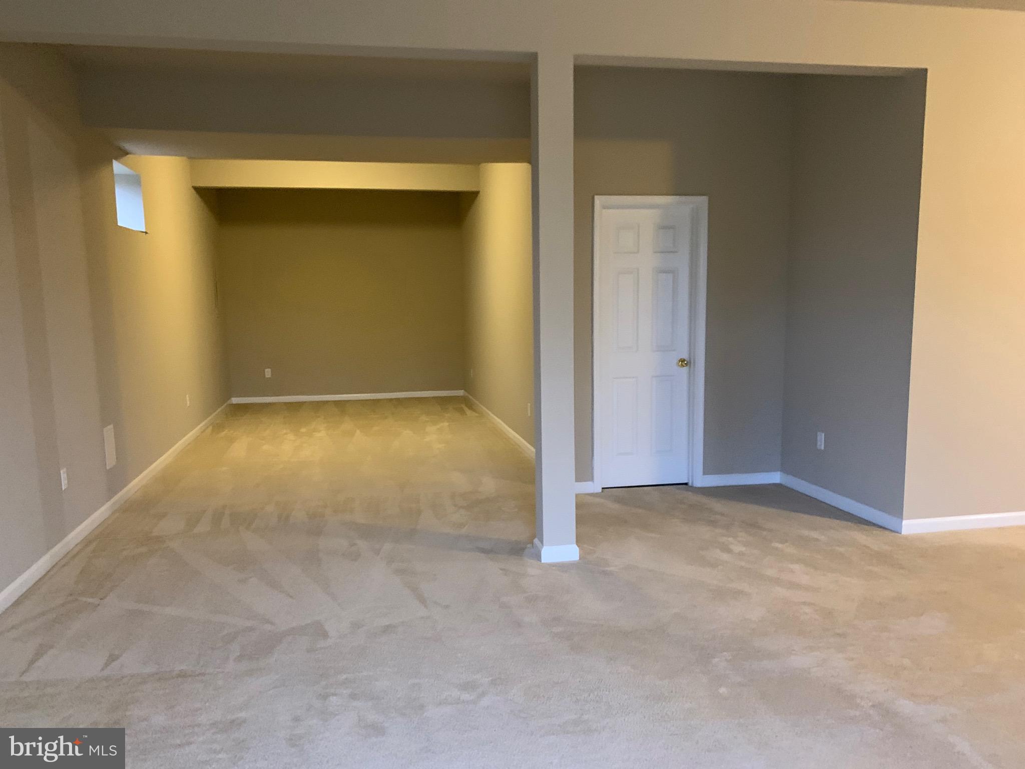 WHISPERING HILLS - Residential