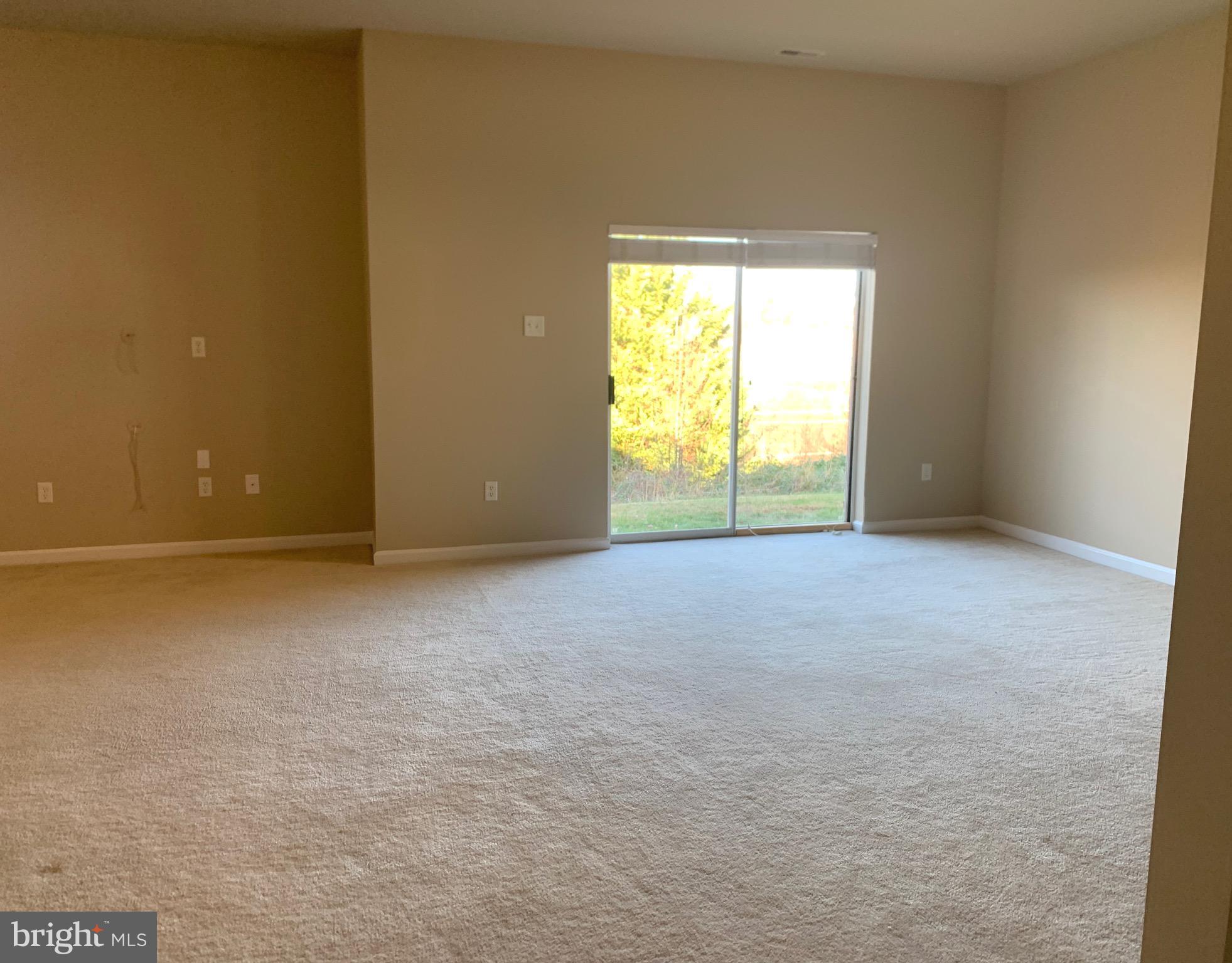 WHISPERING HILLS - Residential