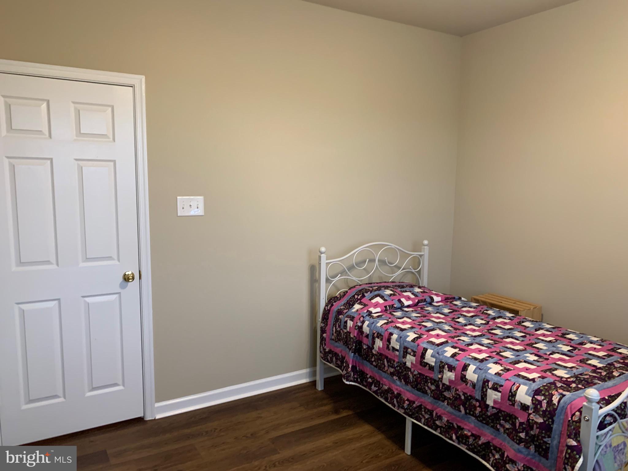 WHISPERING HILLS - Residential