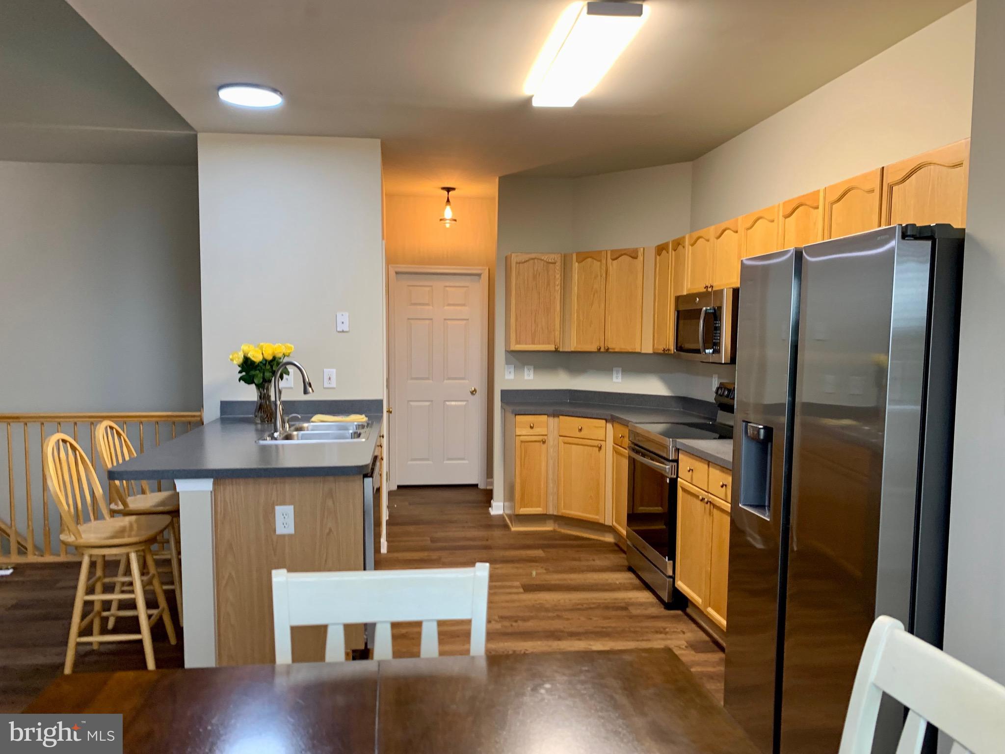 WHISPERING HILLS - Residential