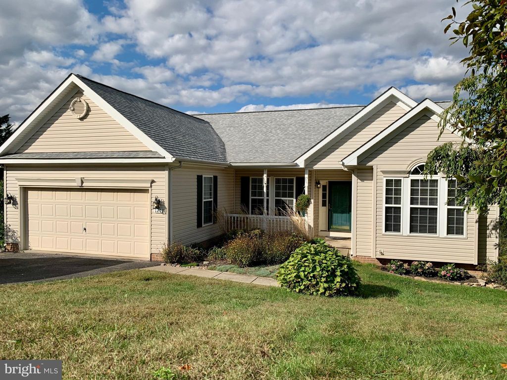 Photo of 121 Colton Court, SMITHSBURG, MD 21783 (MLS # MDWA2032002)