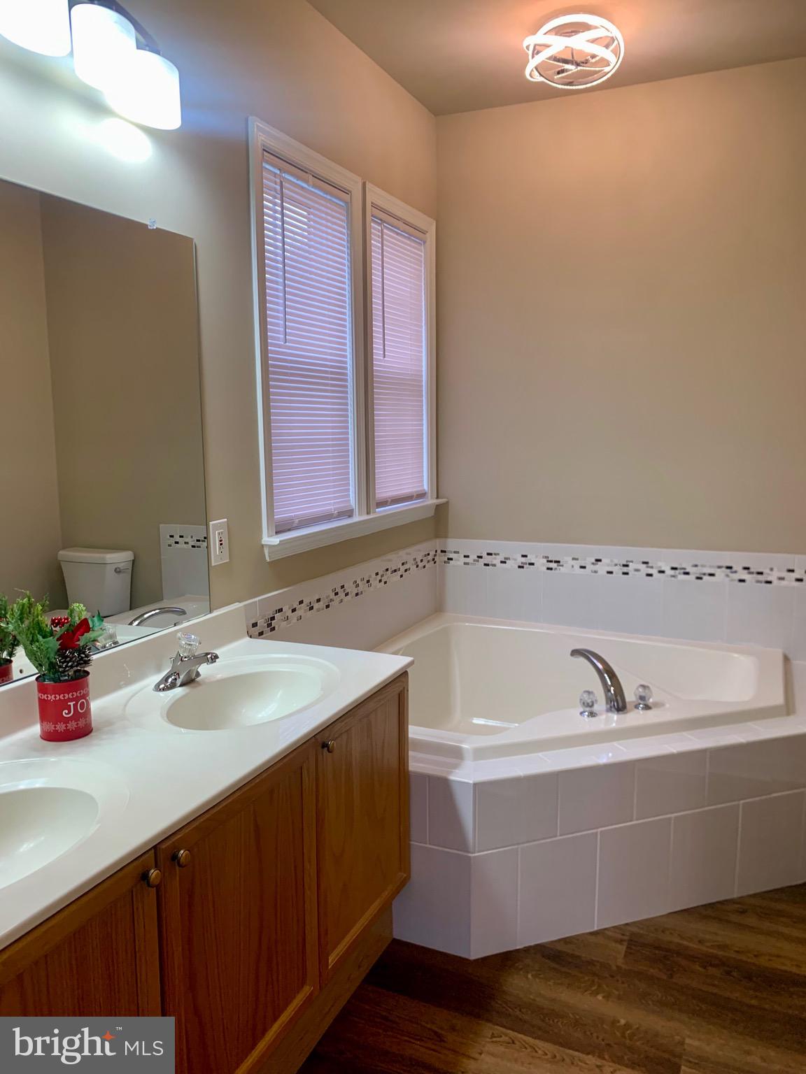 WHISPERING HILLS - Residential