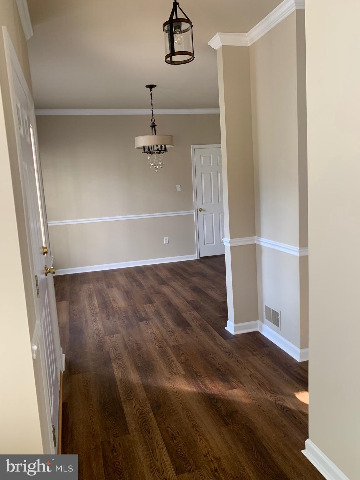 WHISPERING HILLS - Residential