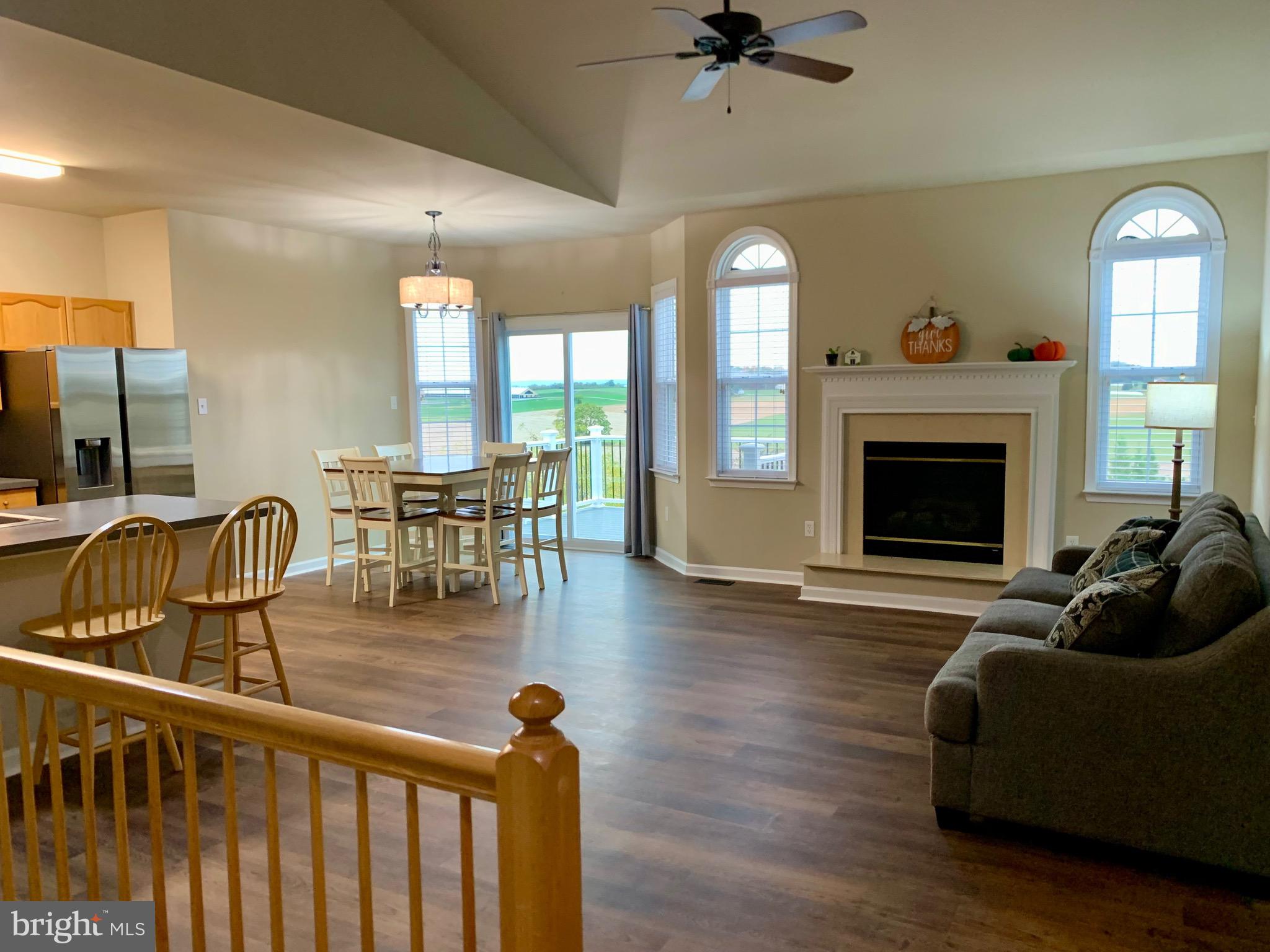 WHISPERING HILLS - Residential