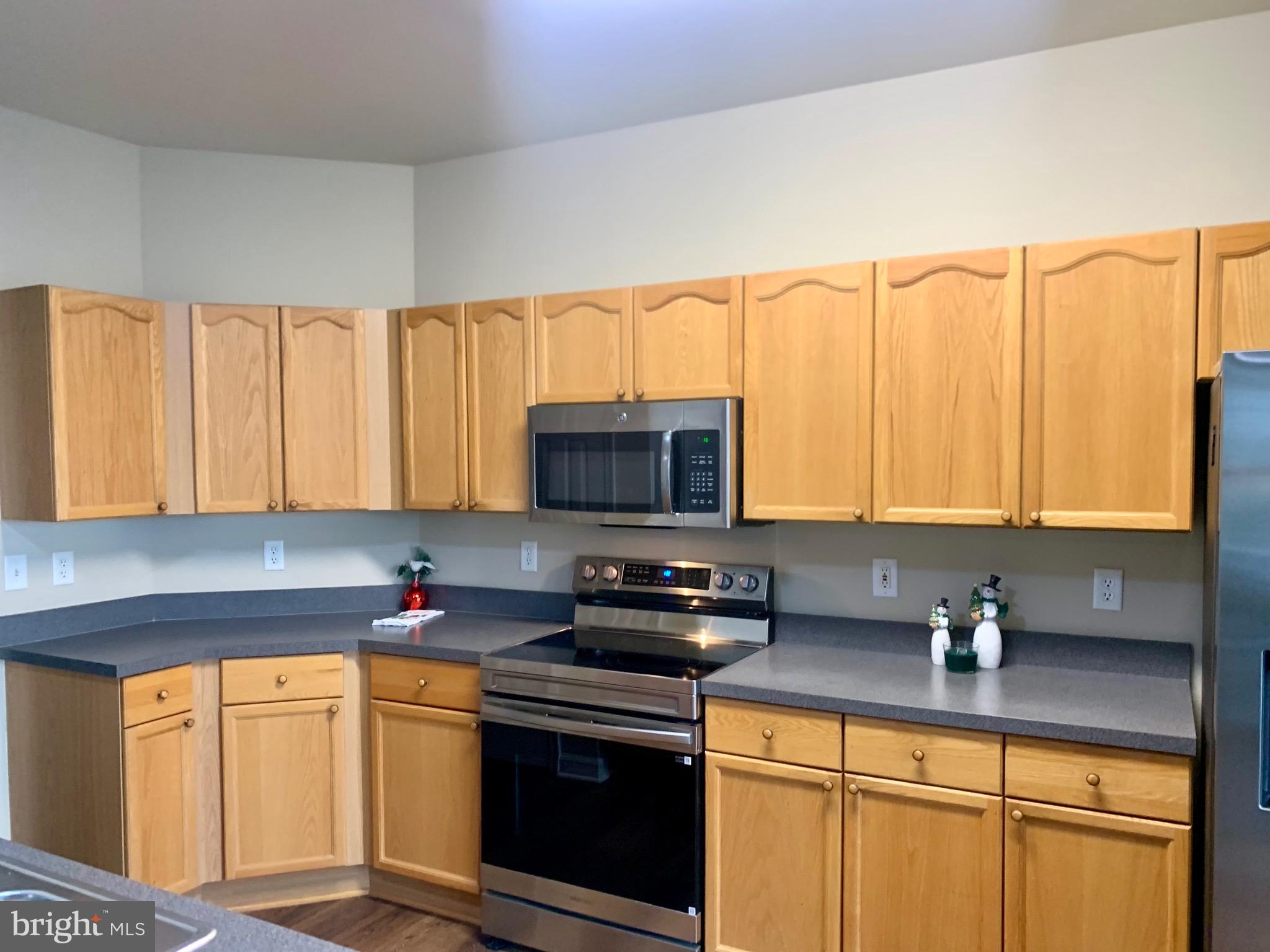 WHISPERING HILLS - Residential