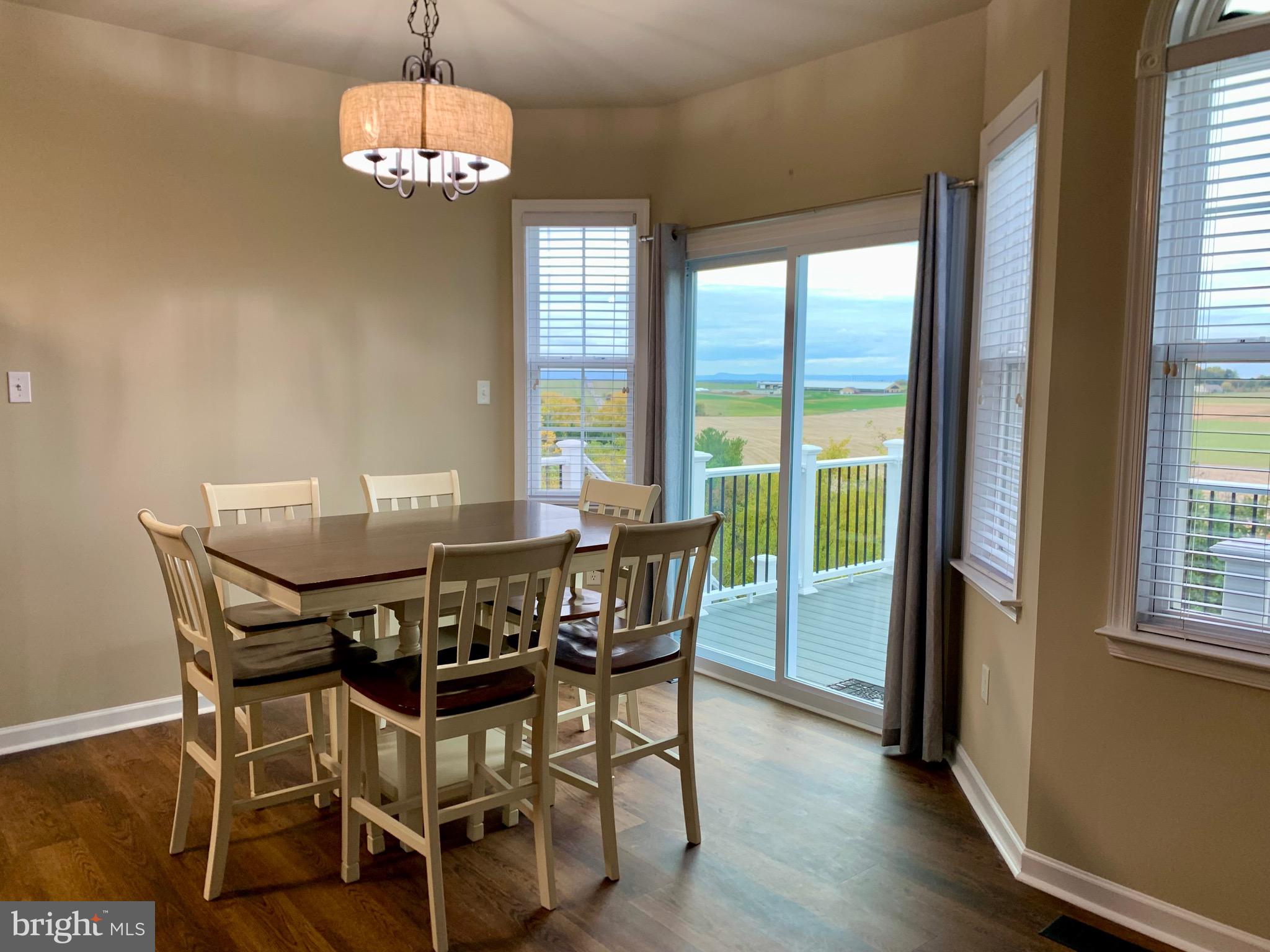 WHISPERING HILLS - Residential