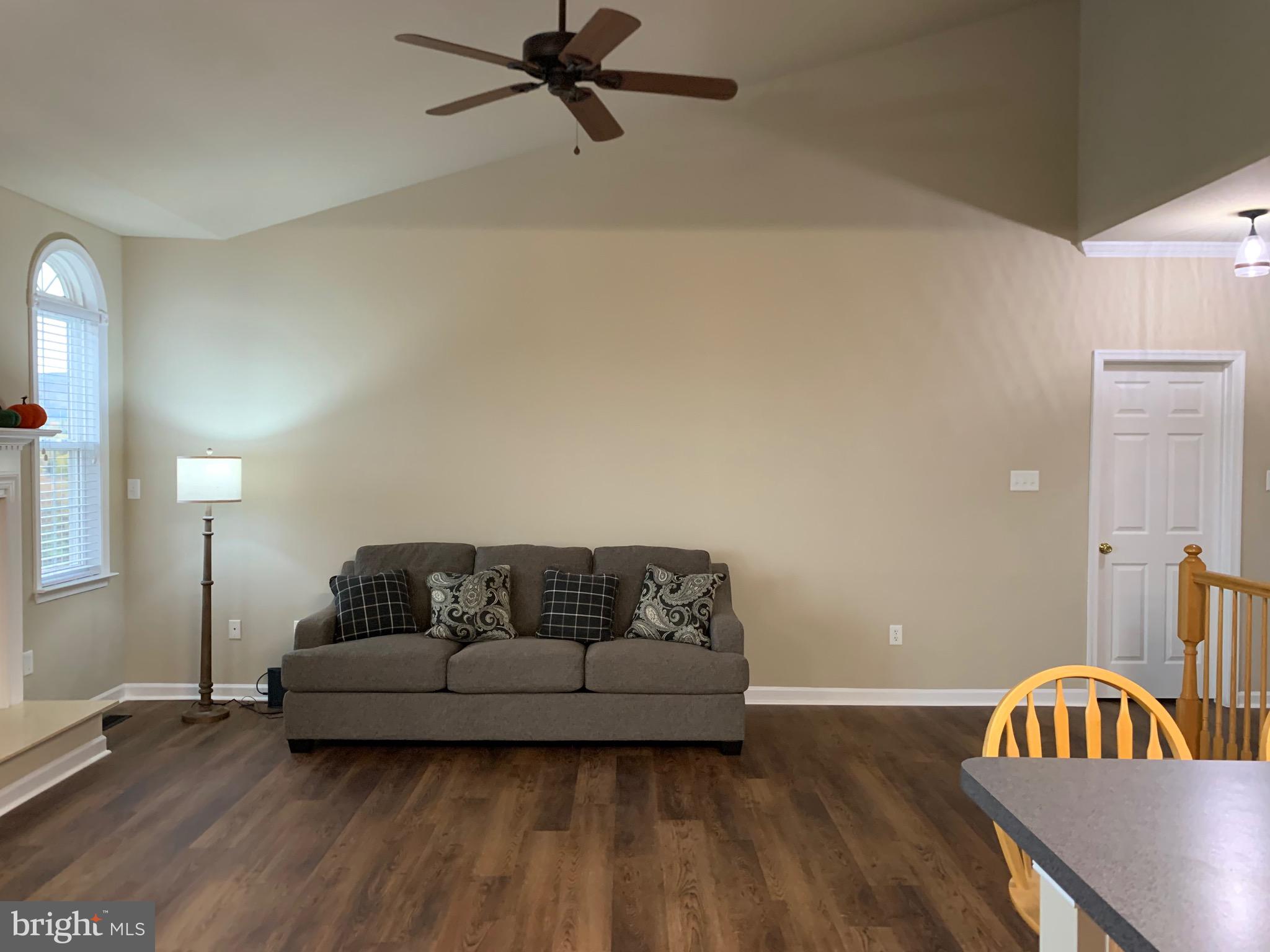 WHISPERING HILLS - Residential