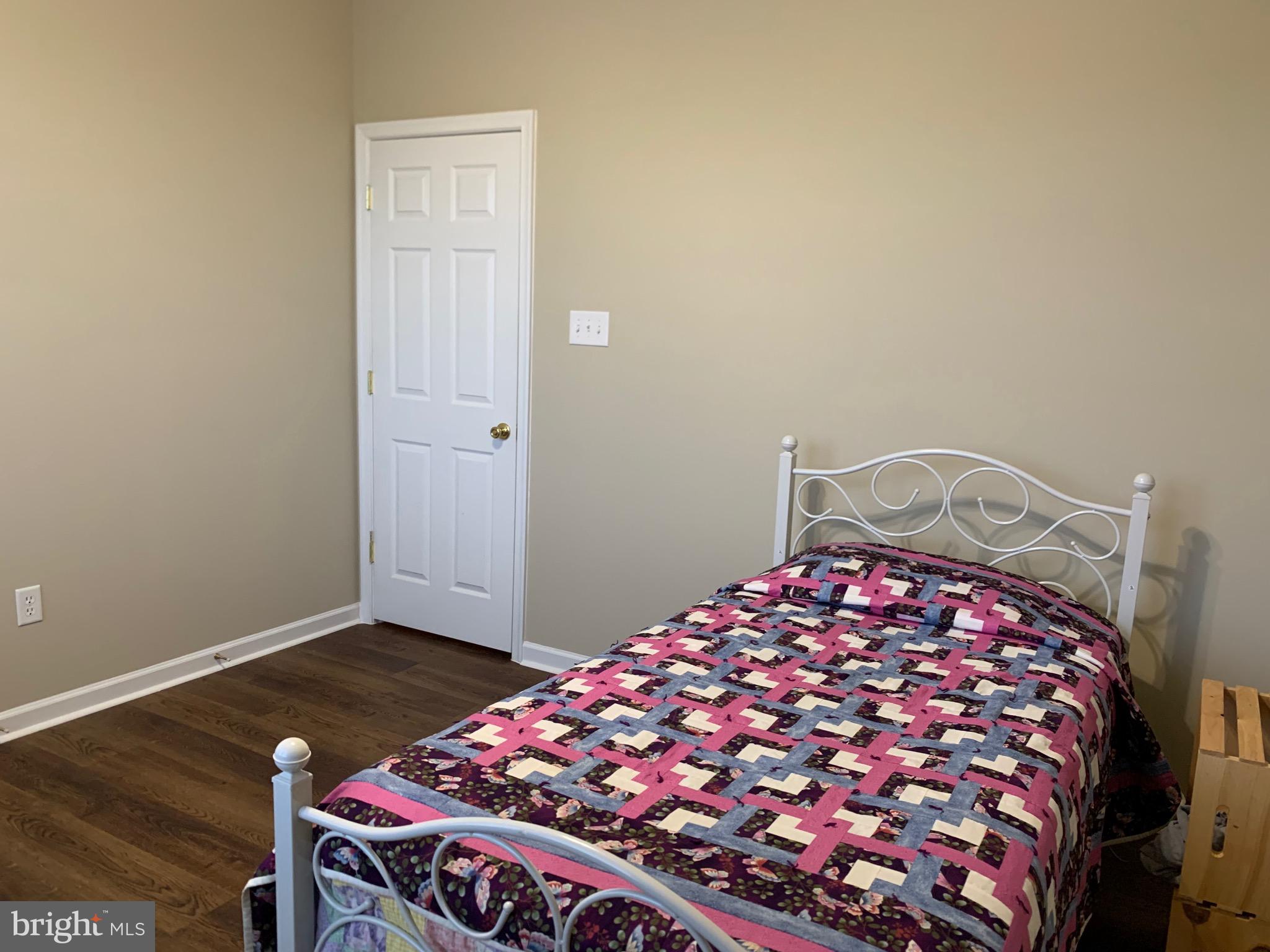 WHISPERING HILLS - Residential