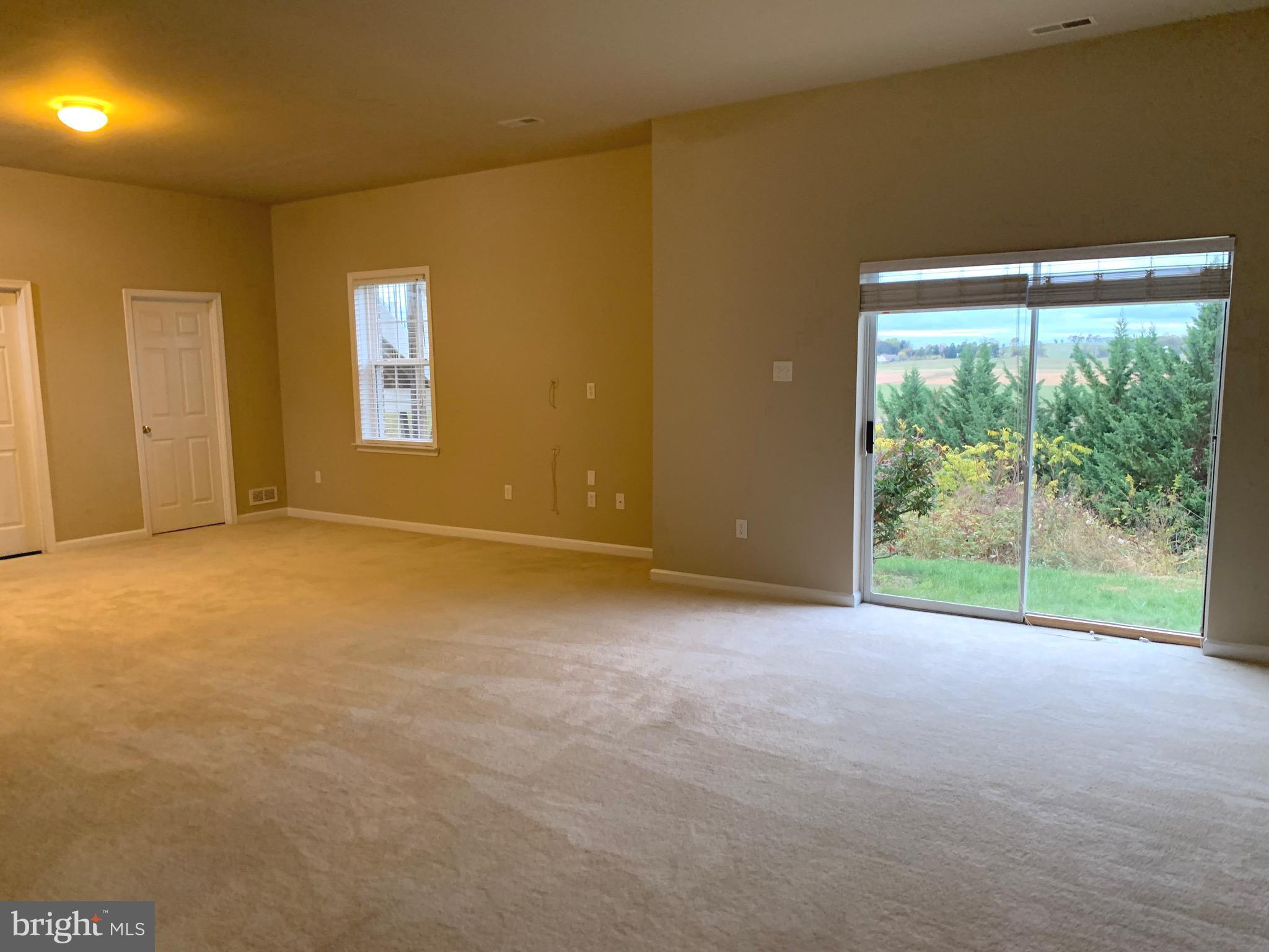 WHISPERING HILLS - Residential