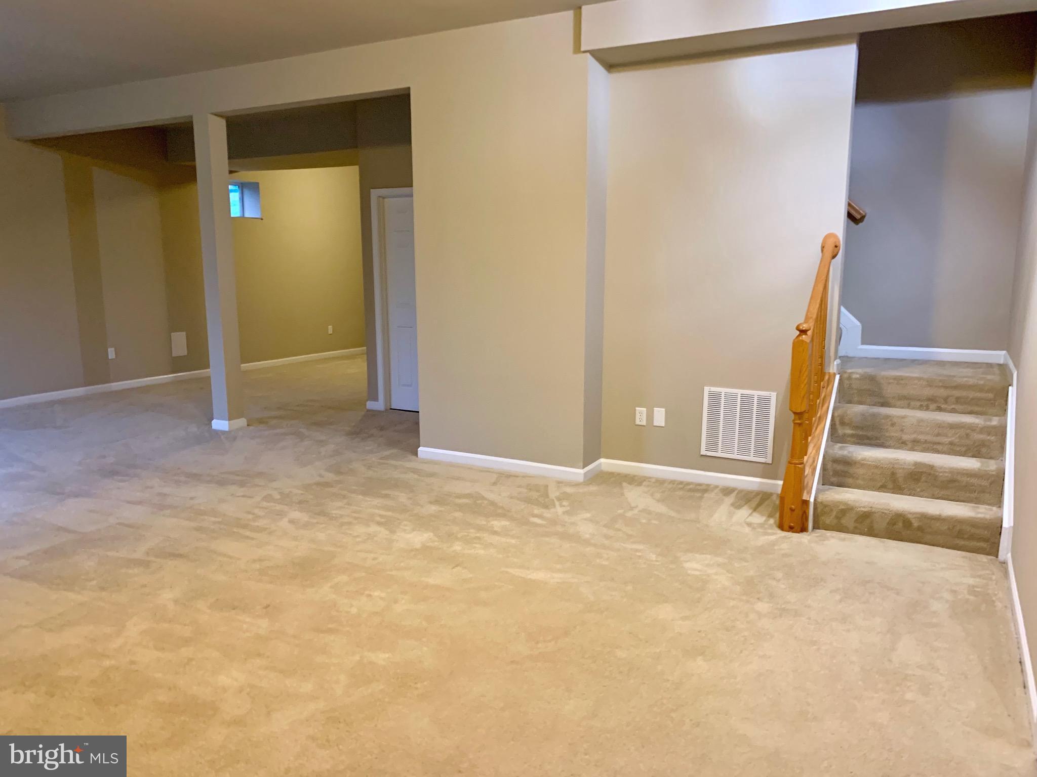 WHISPERING HILLS - Residential