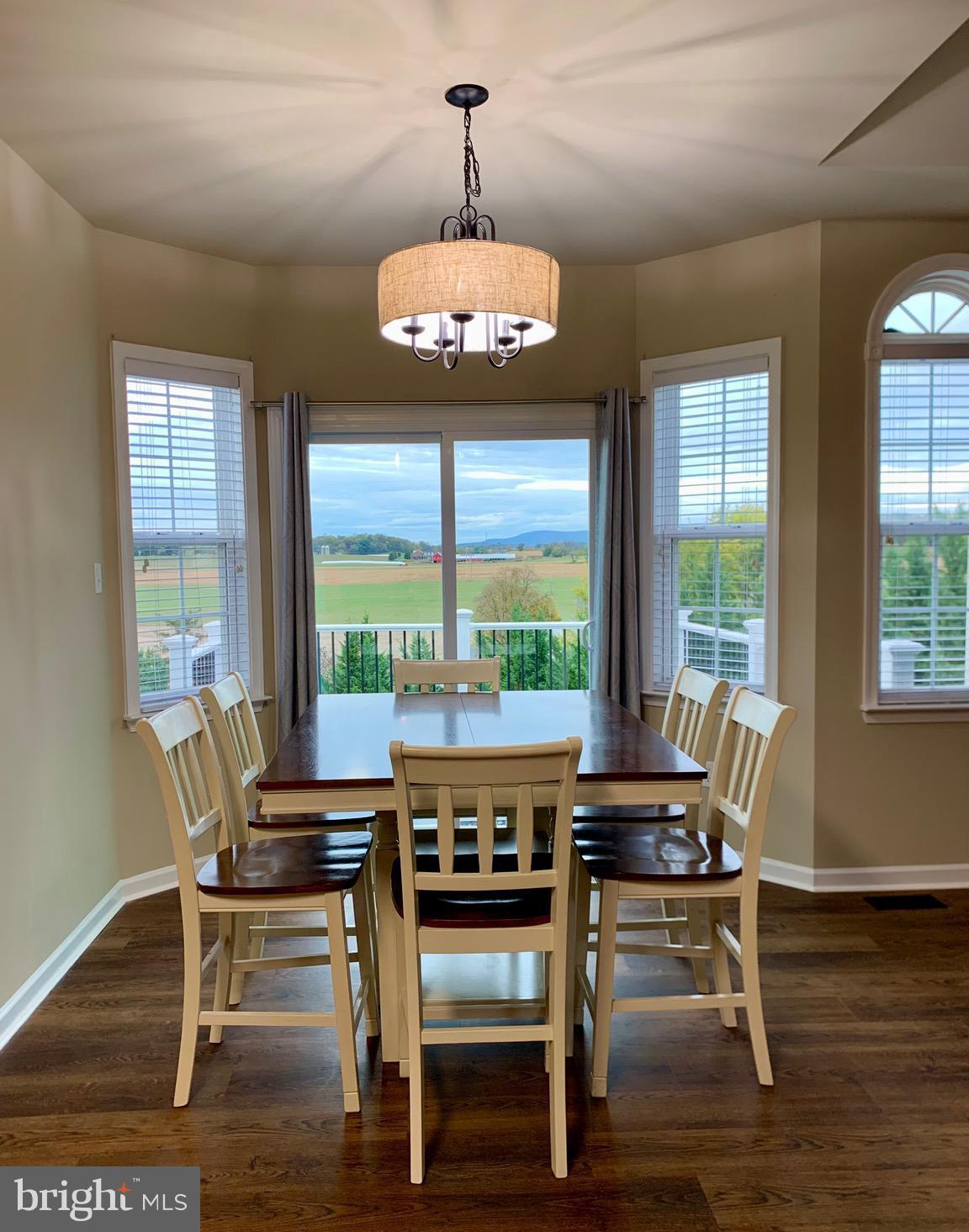 WHISPERING HILLS - Residential