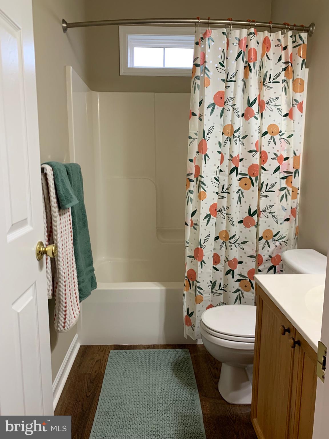 WHISPERING HILLS - Residential