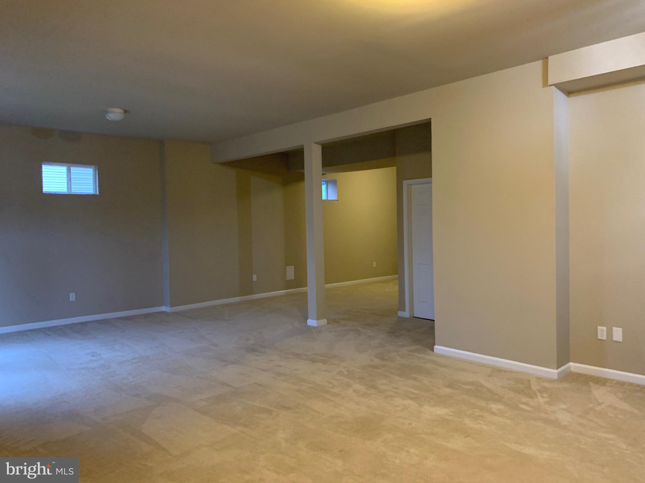 WHISPERING HILLS - Residential