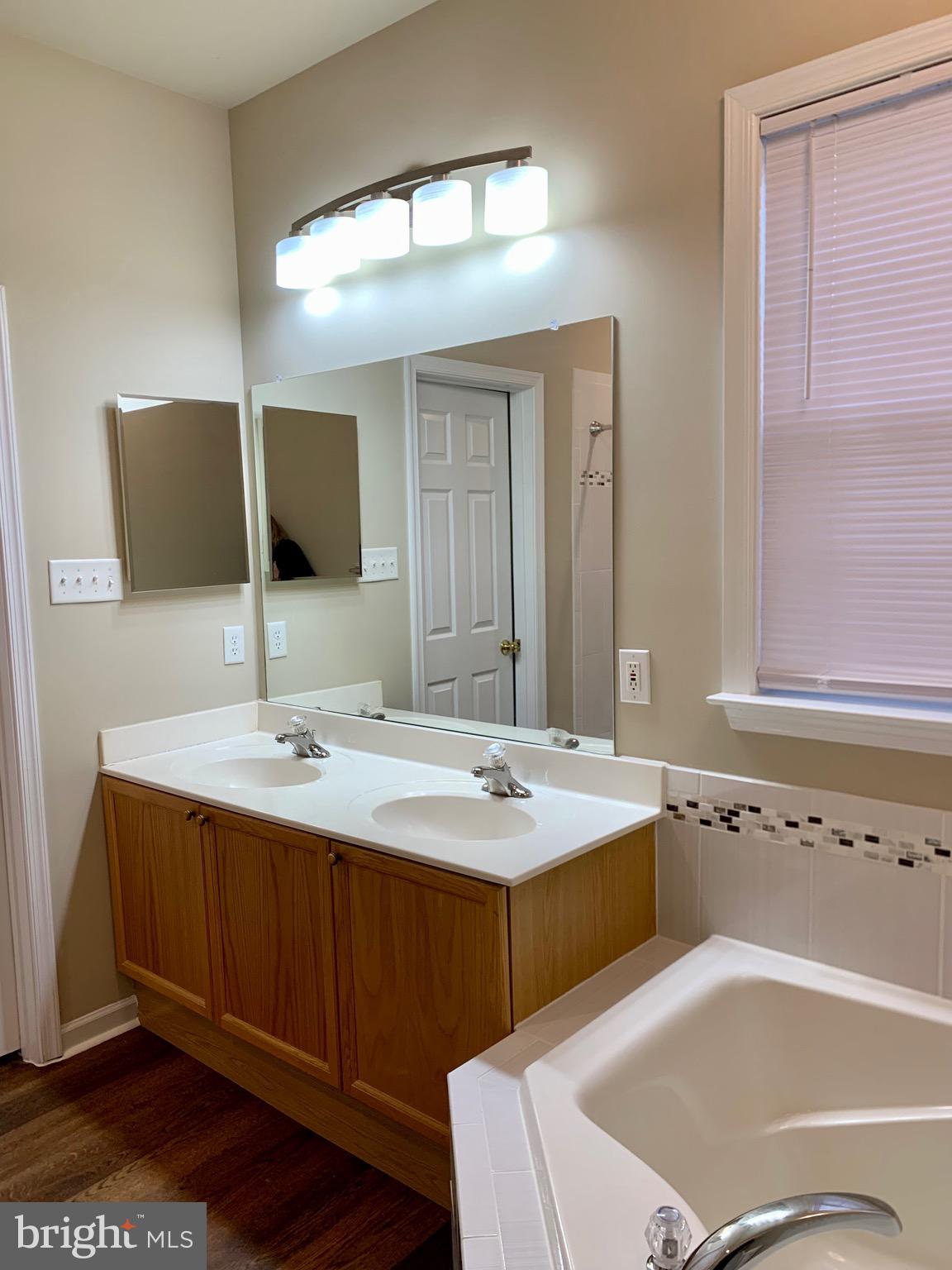 WHISPERING HILLS - Residential